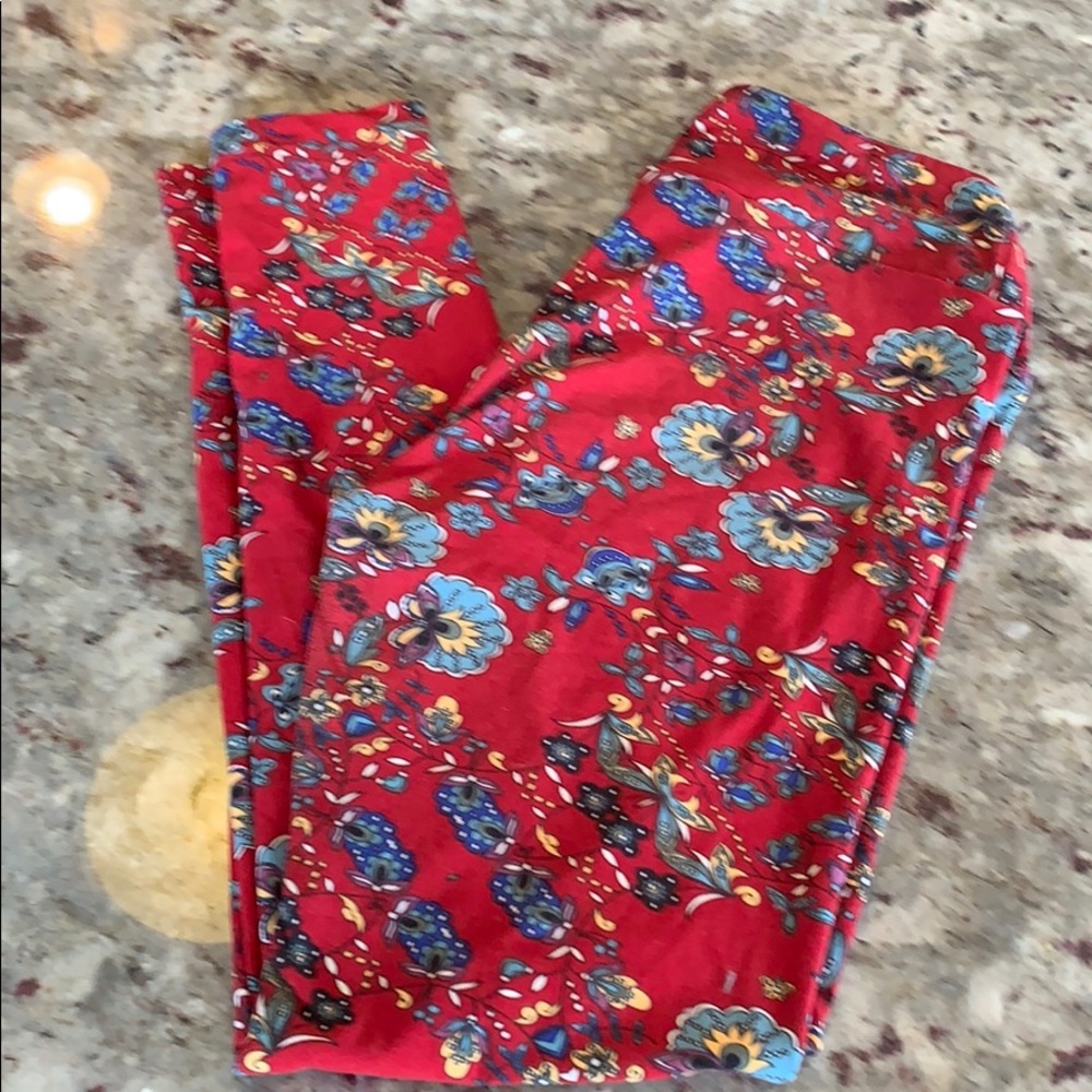Lularoe OS red leggings